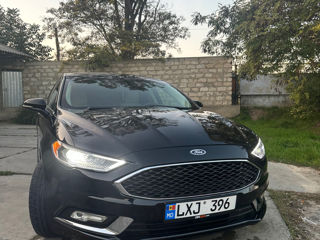 Ford Fusion foto 2