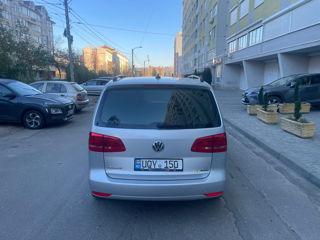 Volkswagen Touran foto 4