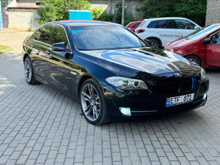 BMW 5 Series foto 8