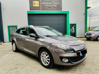 Renault Megane foto 1