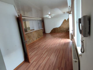 Apartament cu 2 camere, 72 m², Centru, Hîncești foto 10