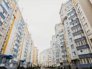 Apartament cu 2 camere, 71 m², Buiucani, Chișinău foto 1