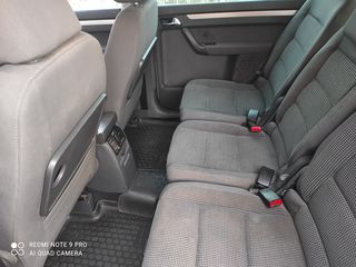 Volkswagen Touran foto 4