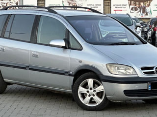 Opel Zafira foto 2