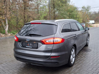 Ford Mondeo foto 4