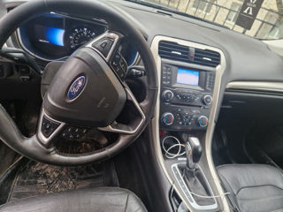 Ford Fusion foto 5