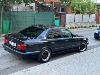 BMW 5 Series foto 4