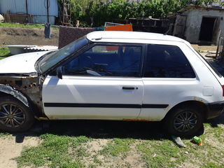 Mazda 323 foto 3