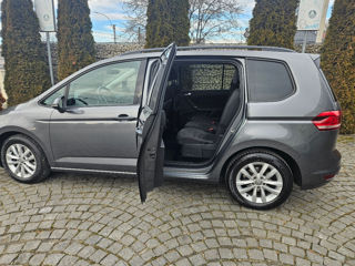 Volkswagen Touran foto 9