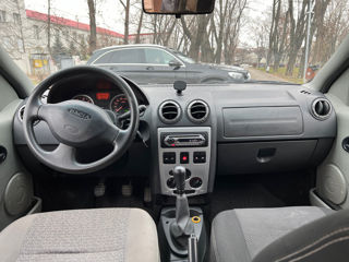 Dacia Logan foto 16