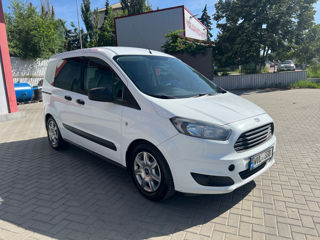 Ford Tourneo Courier foto 3