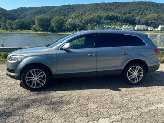 Audi Q7 foto 1