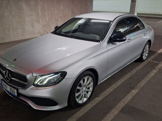 Mercedes E-Class foto 2