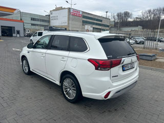 Mitsubishi Outlander foto 7