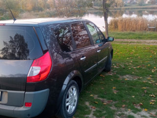 Renault Grand Scenic foto 2