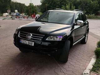 Volkswagen Touareg foto 1