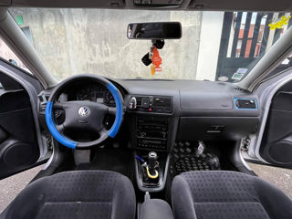 Volkswagen Golf foto 1