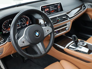 BMW 7 Series foto 7