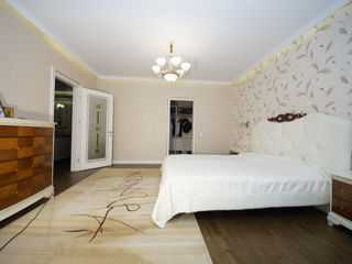 Apartament cu 3 camere, 140 m², Centru, Chișinău foto 14