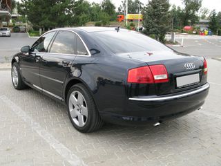 Audi A8 foto 8