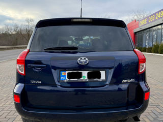 Toyota Rav 4 foto 3