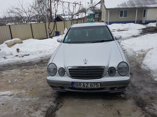 Mercedes E Class foto 4