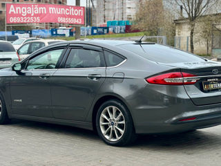 Ford Fusion foto 5