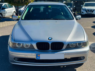 BMW 5 Series foto 2