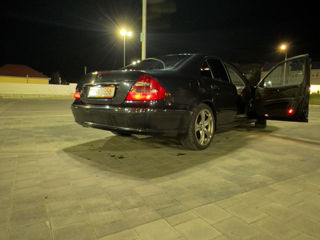 Mercedes E-Class foto 5