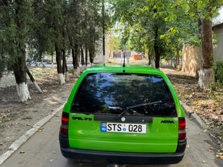 Opel Astra foto 2