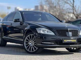 Mercedes S-Class foto 2