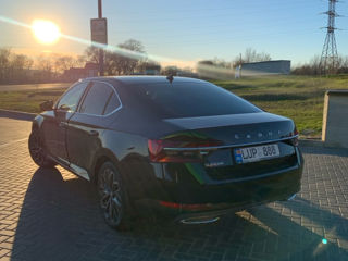 Skoda Superb foto 2