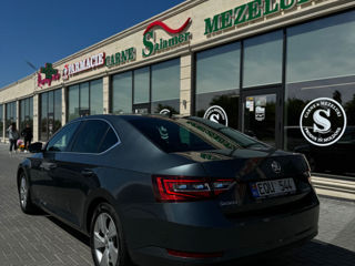 Skoda Superb foto 2