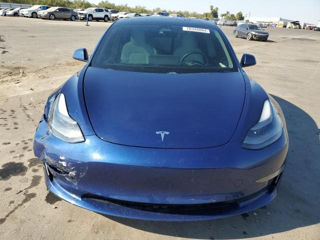 Tesla Model 3 foto 2