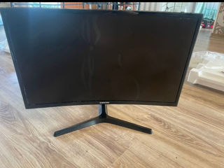 Samsung Curved Monitor