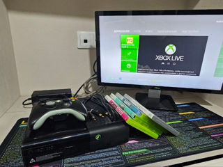 XBoX 360 250GB + 5 jocuri