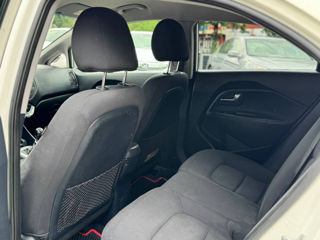 KIA Rio foto 8