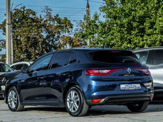 Renault Megane foto 2