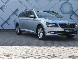 Skoda Superb foto 1