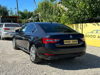 Skoda Superb foto 5