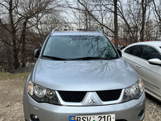 Mitsubishi Outlander foto 3