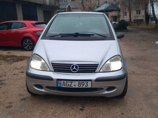 Mercedes A-Class foto 3