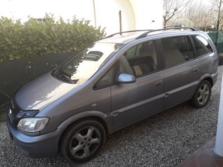 Opel Zafira foto 1