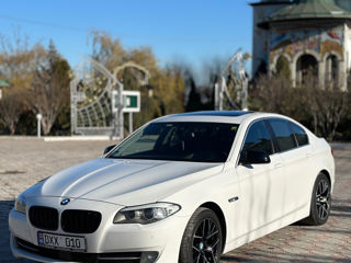 BMW 5 Series foto 2