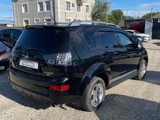 Mitsubishi Outlander foto 4