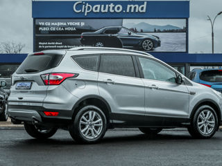 Ford Kuga foto 2