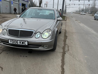 Mercedes E-Class foto 2