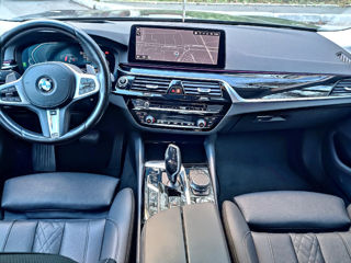 BMW 5 Series foto 10