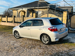 Toyota Auris foto 1