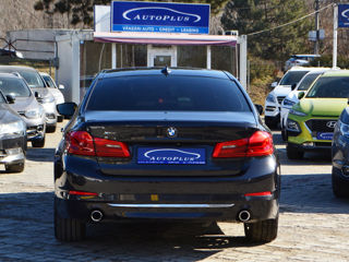 BMW 5 Series foto 14